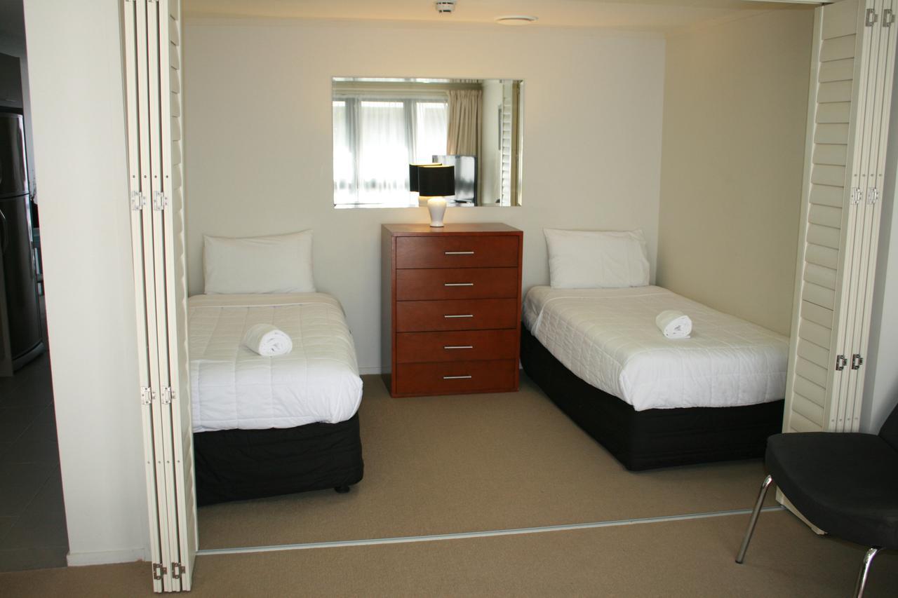 Atlas Suites And Apartments Mount Maunganui Exterior photo